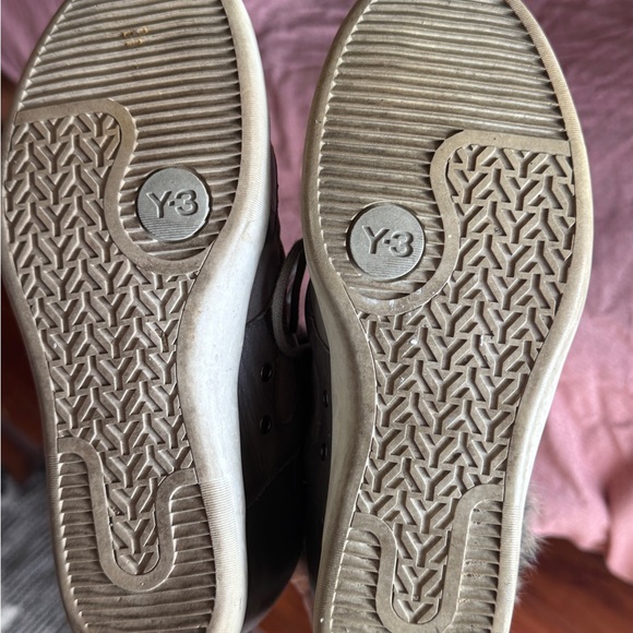 Y-3 Women's Gray High-Top Sneakers with Fur Trim - Picture 6 of 7